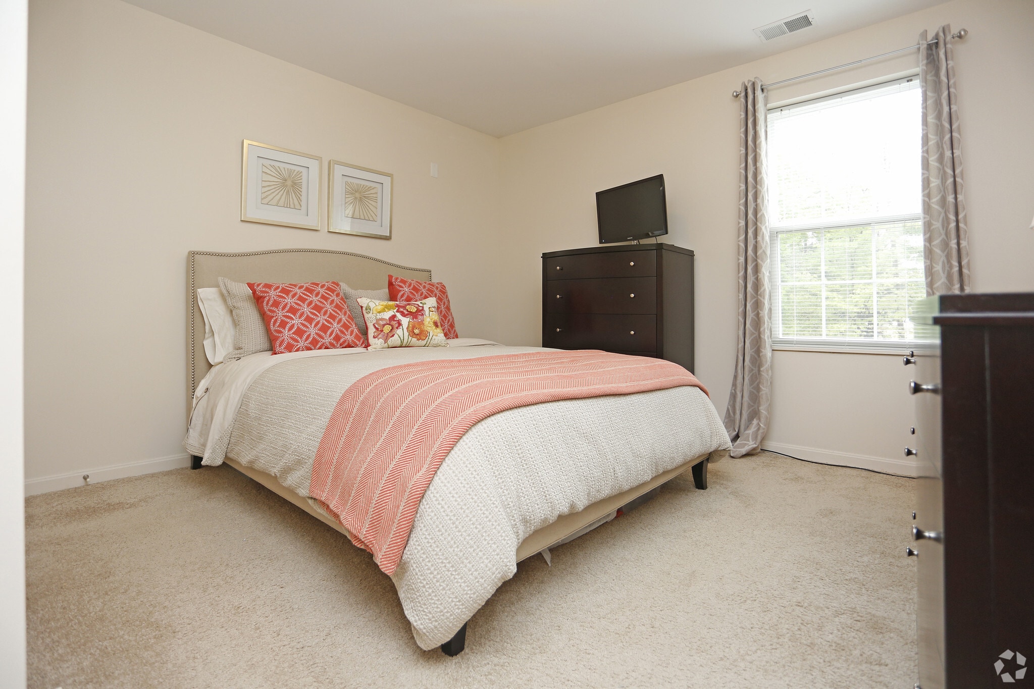 Willoughby Hills Senior Apartments – photo 2