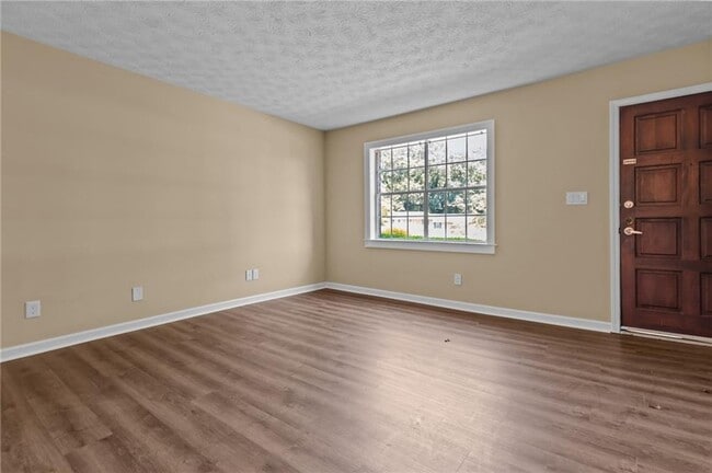 Building Photo - 392 Northdale Ct