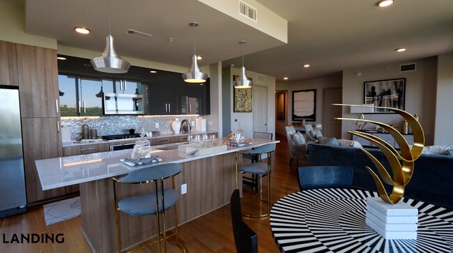 Foto del edificio - 1414 Wood Hollow Dr