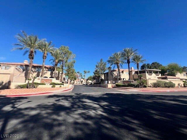 Foto principal - 1851 Hillpointe Rd