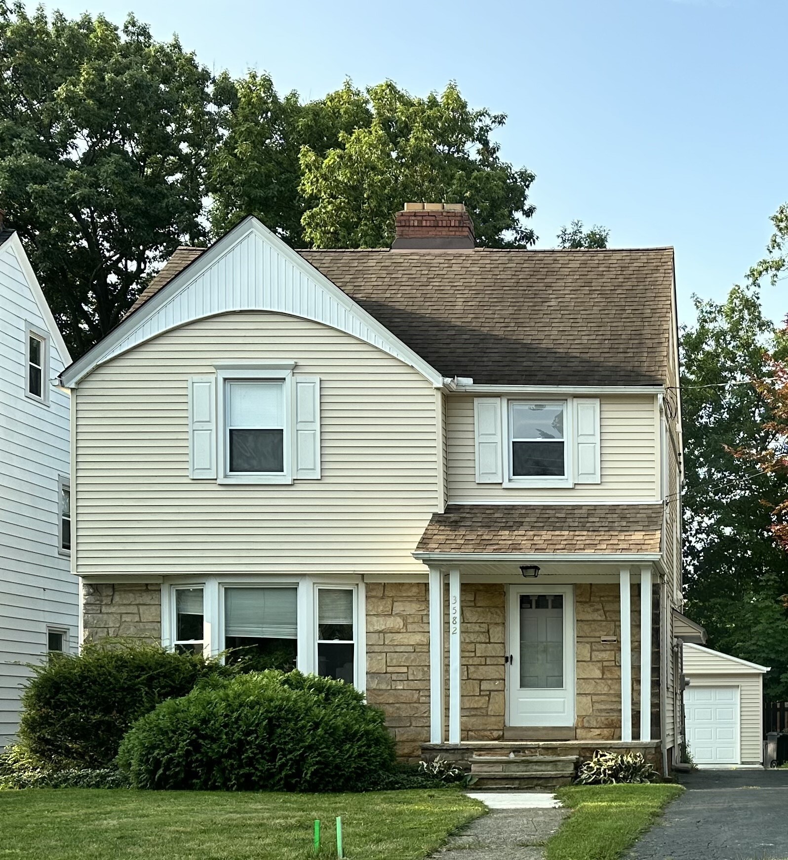 3582 Northcliffe Rd University Heights, OH 44118 – photo 1 of 9