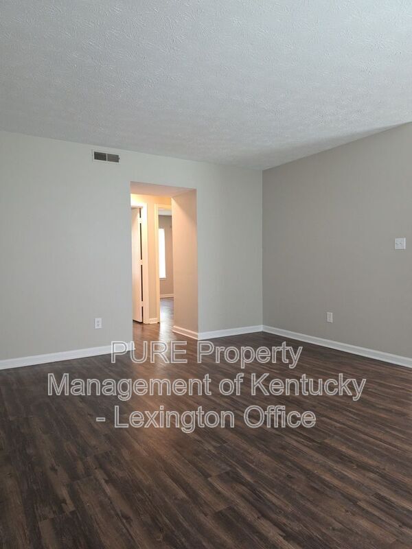 Photo - 3793 Camelot Dr Apartment