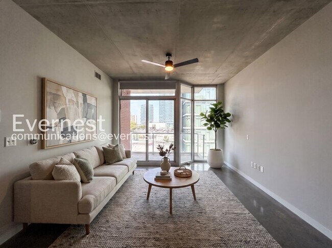 Foto del edificio - 600 12th Ave S