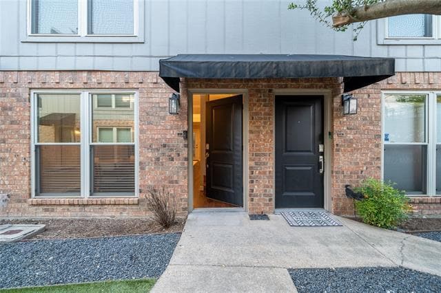 Building Photo - 4131 Wycliff Ave