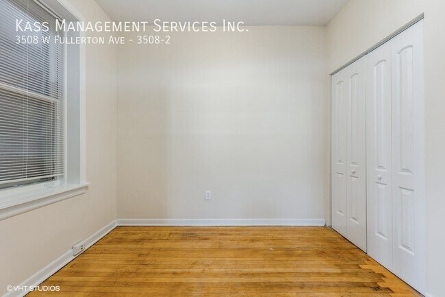 Foto del edificio - 3508 W Fullerton Ave
