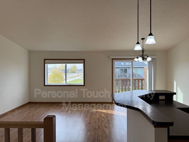 Building Photo - 2580 5th St W