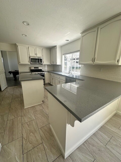 Building Photo - 1217 Zinfandel Dr