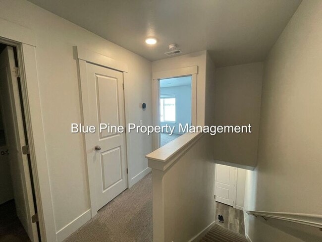 Building Photo - 651 S 2400 W