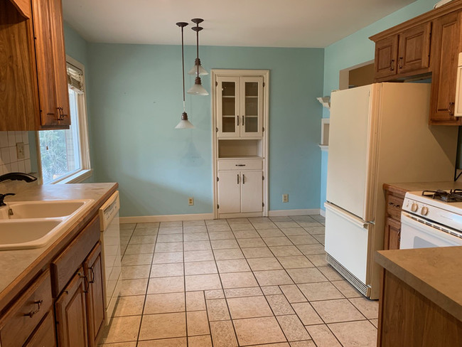 Building Photo - Brick Ranch in Central Peoria