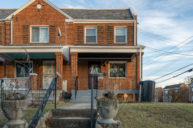 Building Photo - 1676 Fort Davis St SE