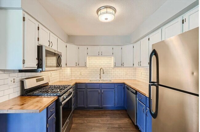 ¡Cocina! ¡A cocinar! - 2201 2nd Ave N