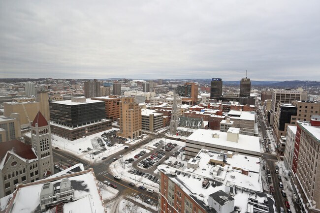 Vista al edificio - State Tower
