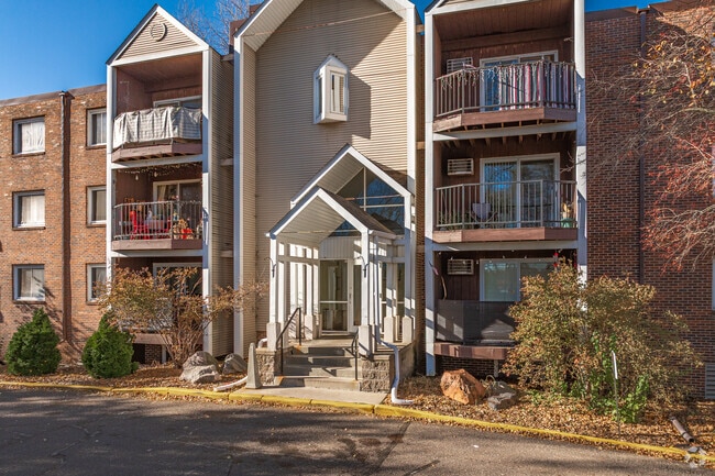 Entrance - Dale Terrace