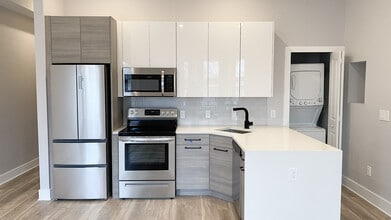 Building Photo - 4262 Parkside Ave