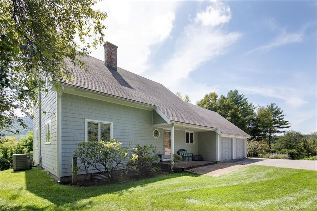 Primary Photo - 122 E Canaan Rd