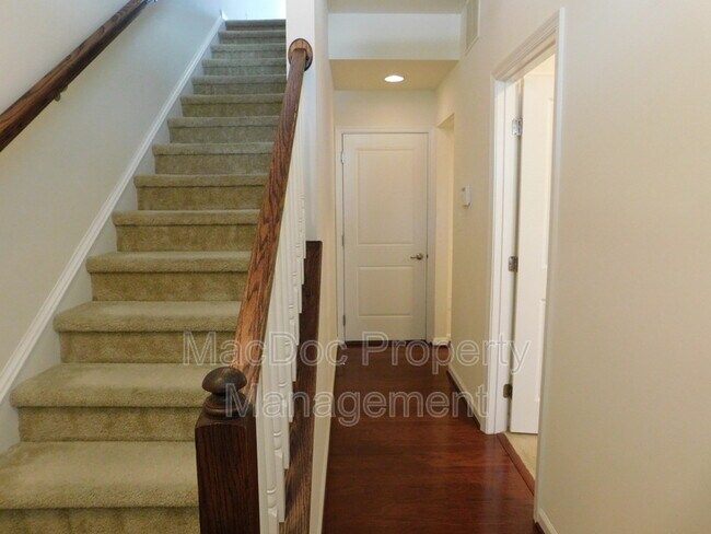 Foto del edificio - 1671 Dorothy Ln