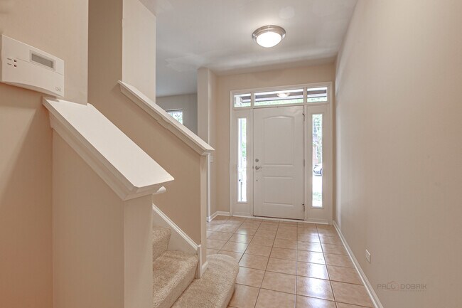 Foto del edificio - 726 Summit Ln