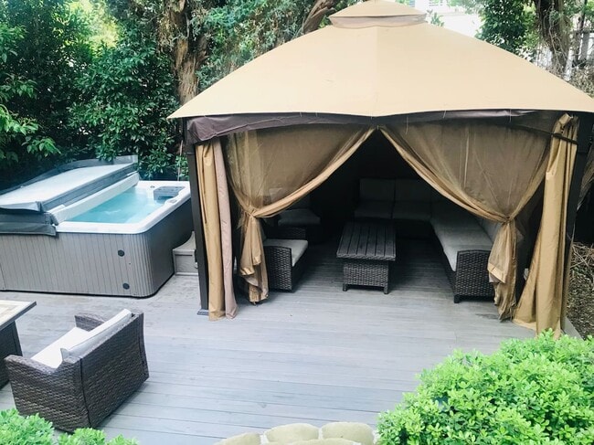 Spa area in daylight - 4050 Davana Rd