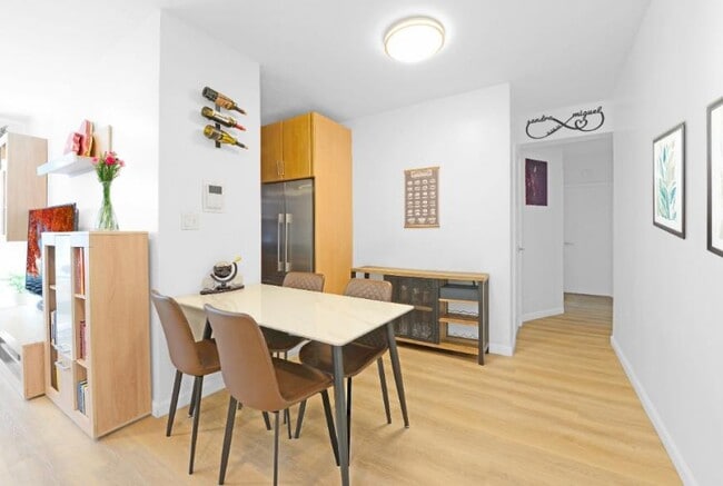 Foto del edificio - 2 bedroom in BRONX NY 10463