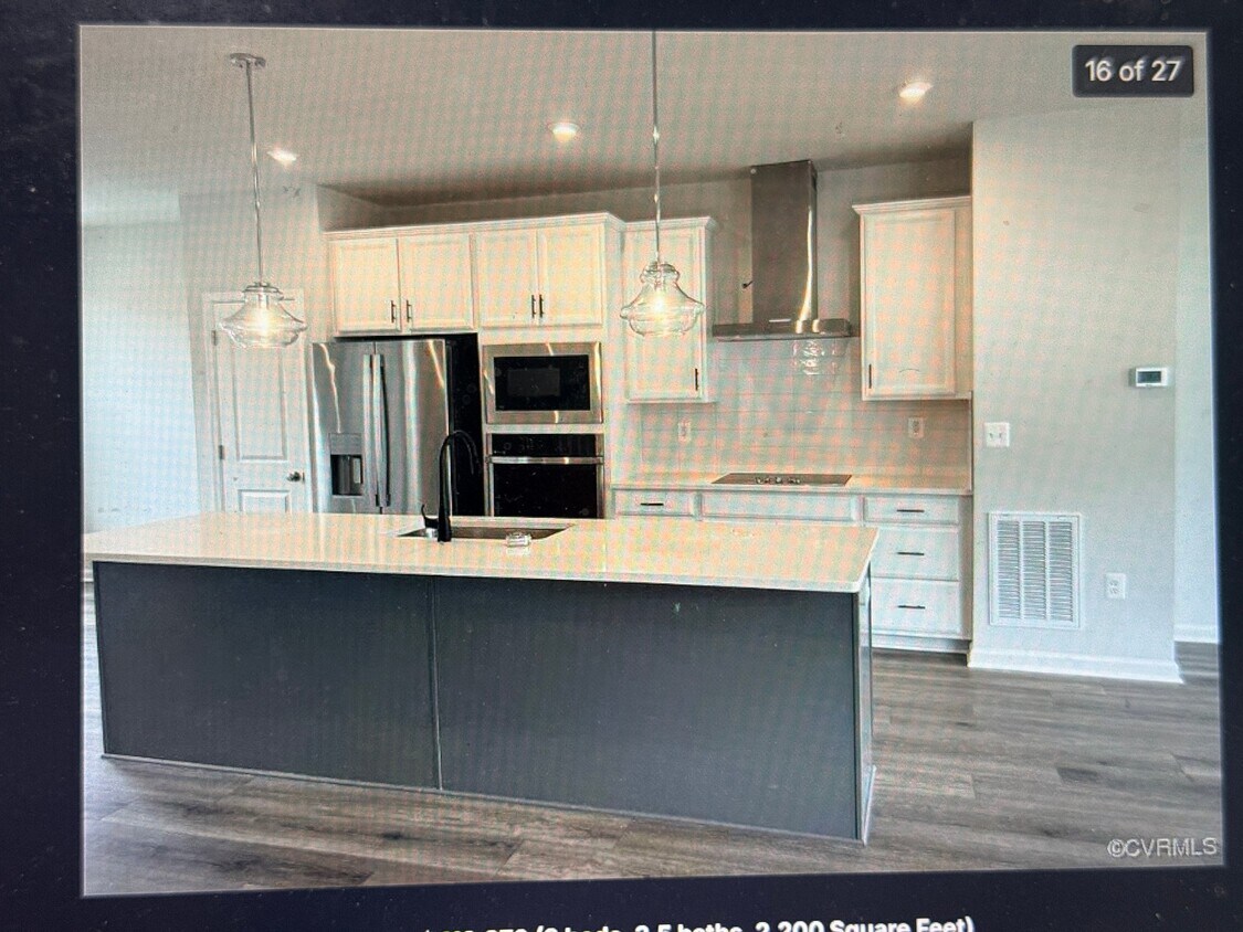 Foto del edificio - 8837 Foxway Rdg Ln