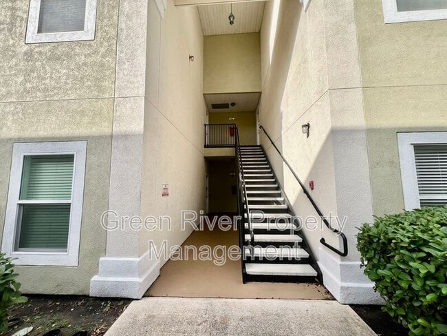 Foto del edificio - 7920 Merrill Rd