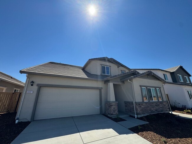 Foto del edificio - ***BRAND NEW*** MULTI-GENERATIONAL FRIENDL...