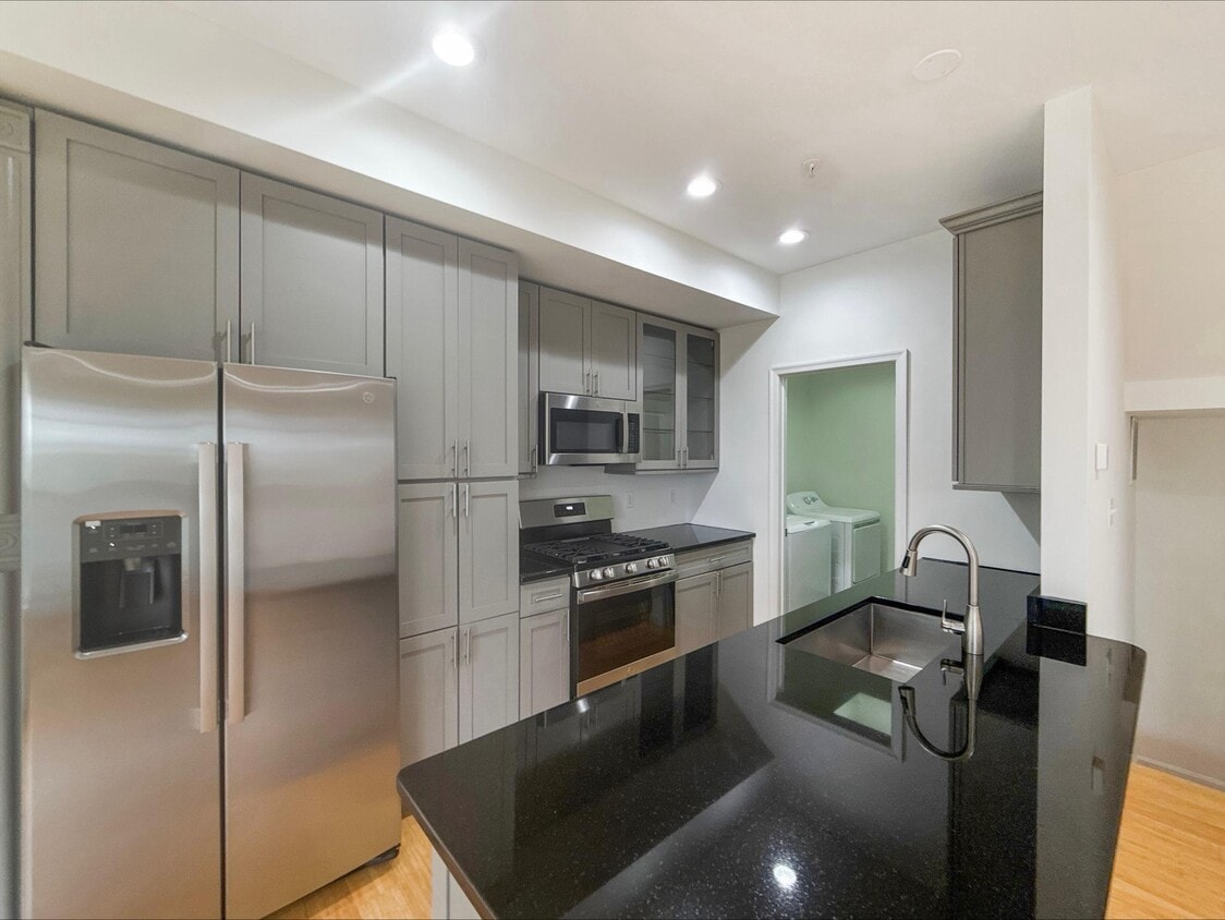 Photo - 2322 Shannon Pl SE (Washington, DC)