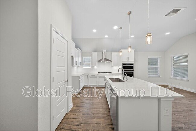 Building Photo - 545 Rosemellow St