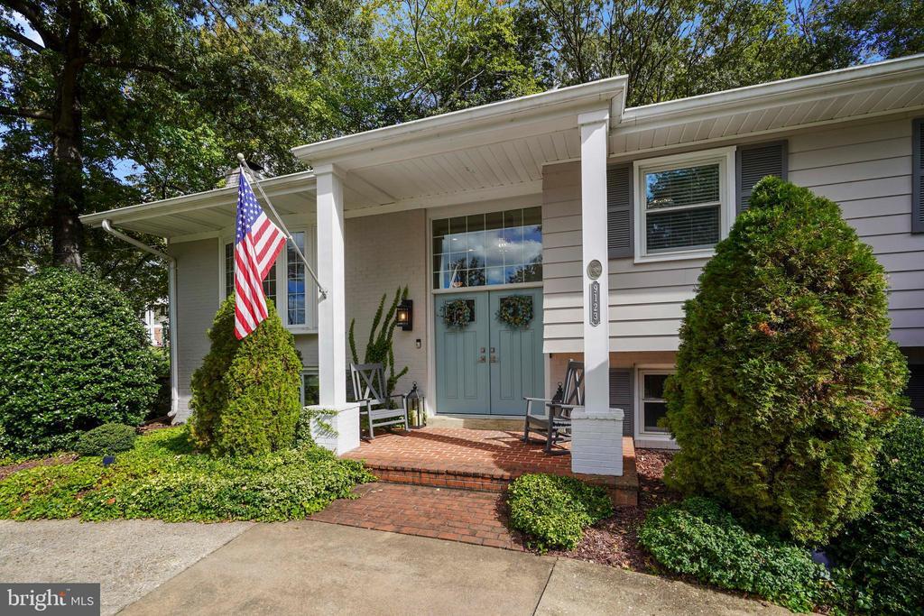 Foto principal - 9123 Cherrytree Dr