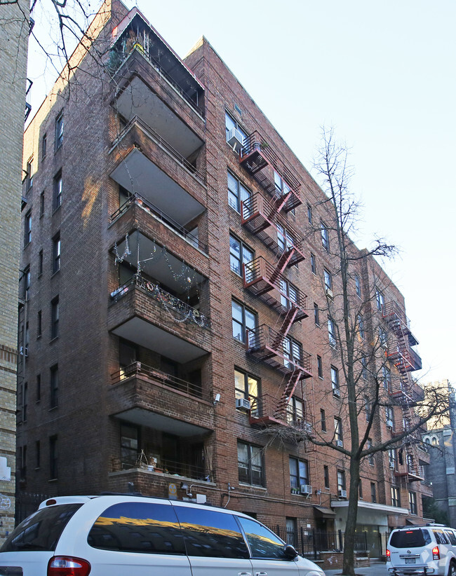 Building Photo - 20 Saint Pauls Ct