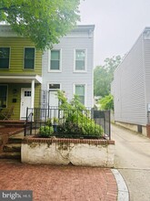 Building Photo - 1520 Constitution Ave NE