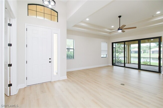 Building Photo - 9122 Isla Bella Cir