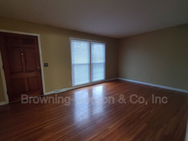 Building Photo - 4810 Danby Dr