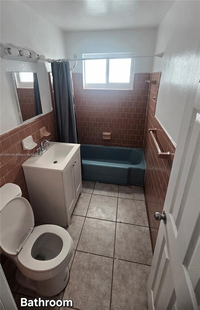 Foto del edificio - 620 SW 4th Ct