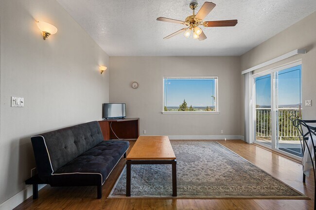 Foto del edificio - Charming 2 Bedroom ADU with Stunning Smith...
