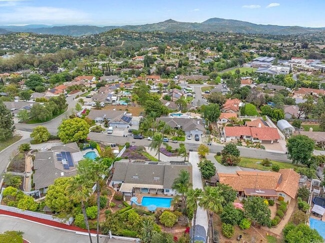 Building Photo - Luxury 3BR Home w/ Pool, Spa, Solar, RV Pa...