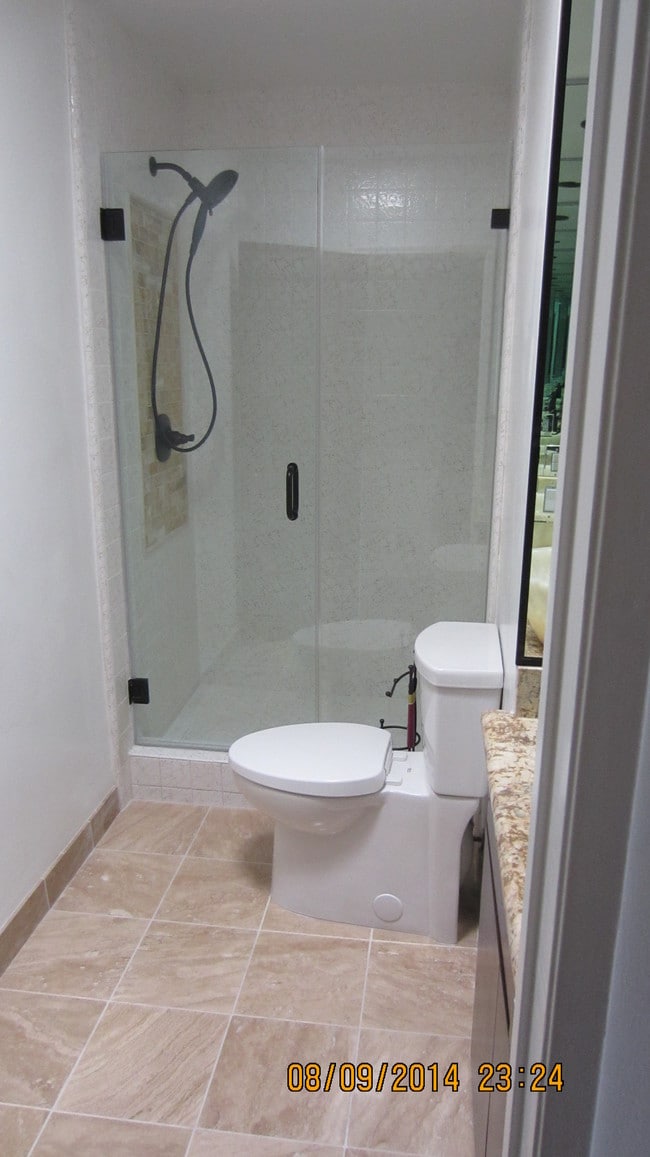 hallway bathroom - 10961 Palms Blvd