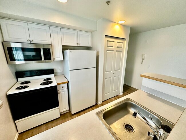 Cocina - 937 N 86th St