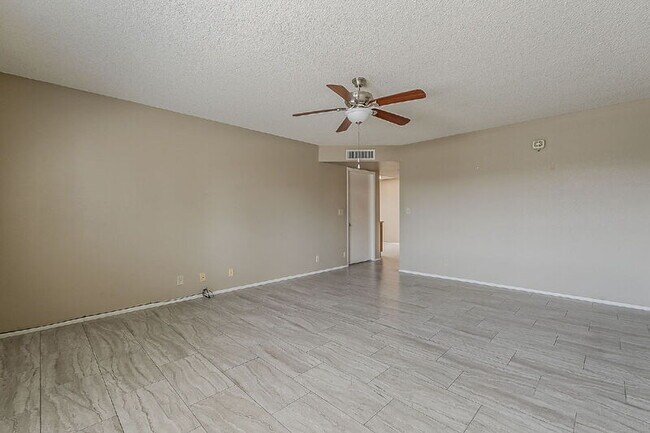 Foto del edificio - 4328 E Capri Ave
