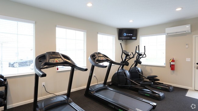 Fitness Center - Braxton on Bethel