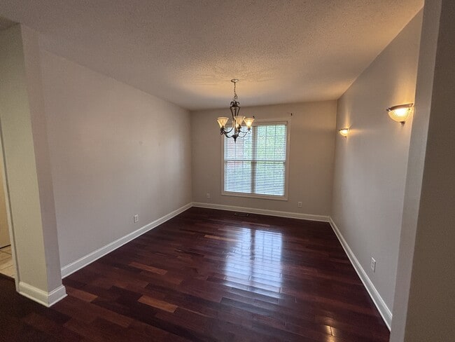 Building Photo - 305 Juniper Creek Blvd