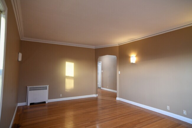 Sala de estar - 1600 Clement St