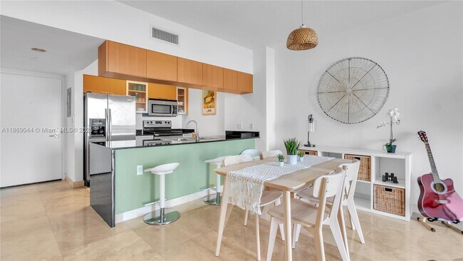 Foto del edificio - 1750 N Bayshore Dr
