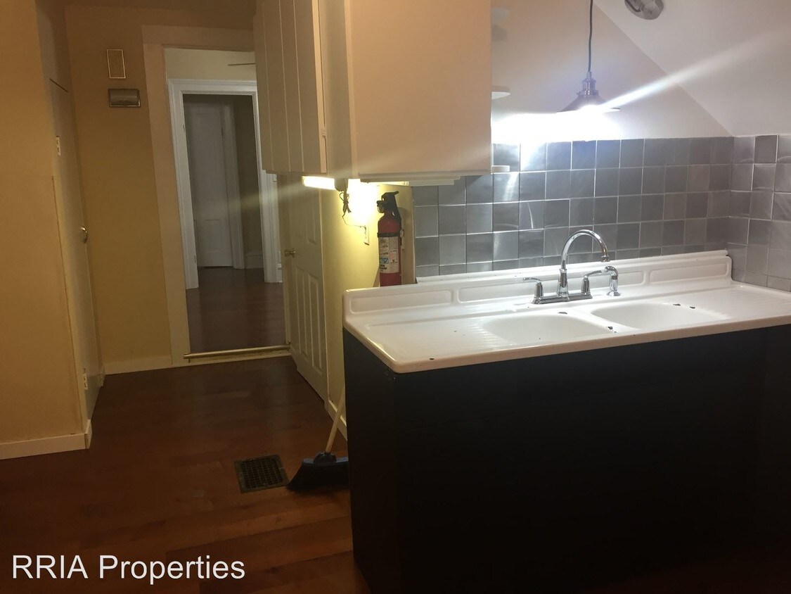 Foto principal - 453 E Chicago St