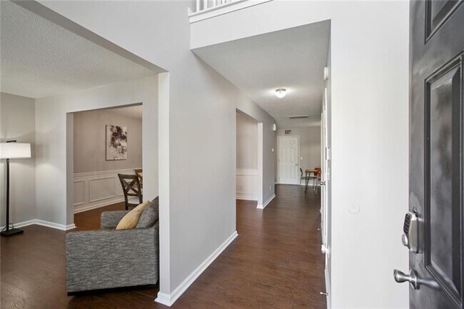 Foto del edificio - 4214 Winston Cir