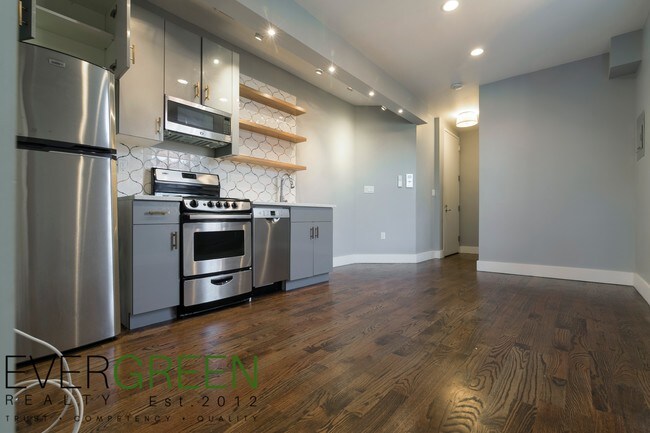 Building Photo - 417 Throop Ave