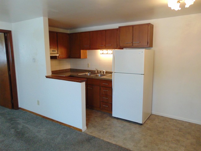 Building Photo - 2150-2156 Carstensen Ln