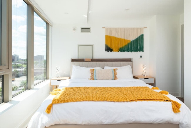 Building Photo - 44 Beach St