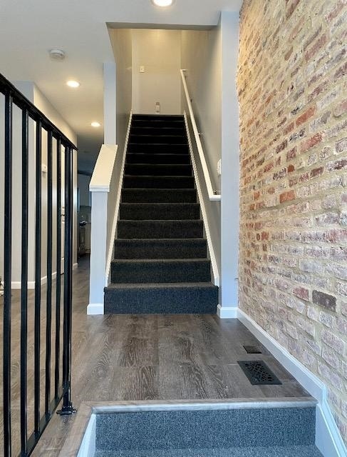 Foto del edificio - 230 N Rose St