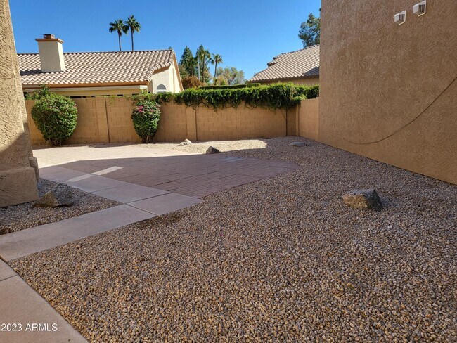 Foto del edificio - 5902 W Drake Ct